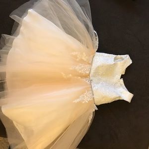 Beautiful girls dress!!